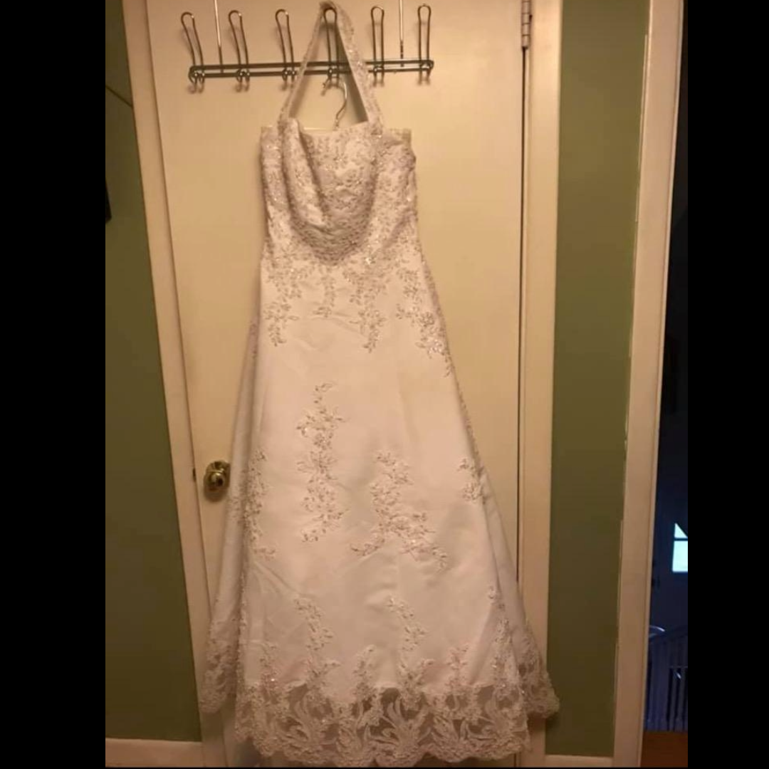 White Wedding Dress, Lace & Sequin Accents - gently used - size 10 - Image 7